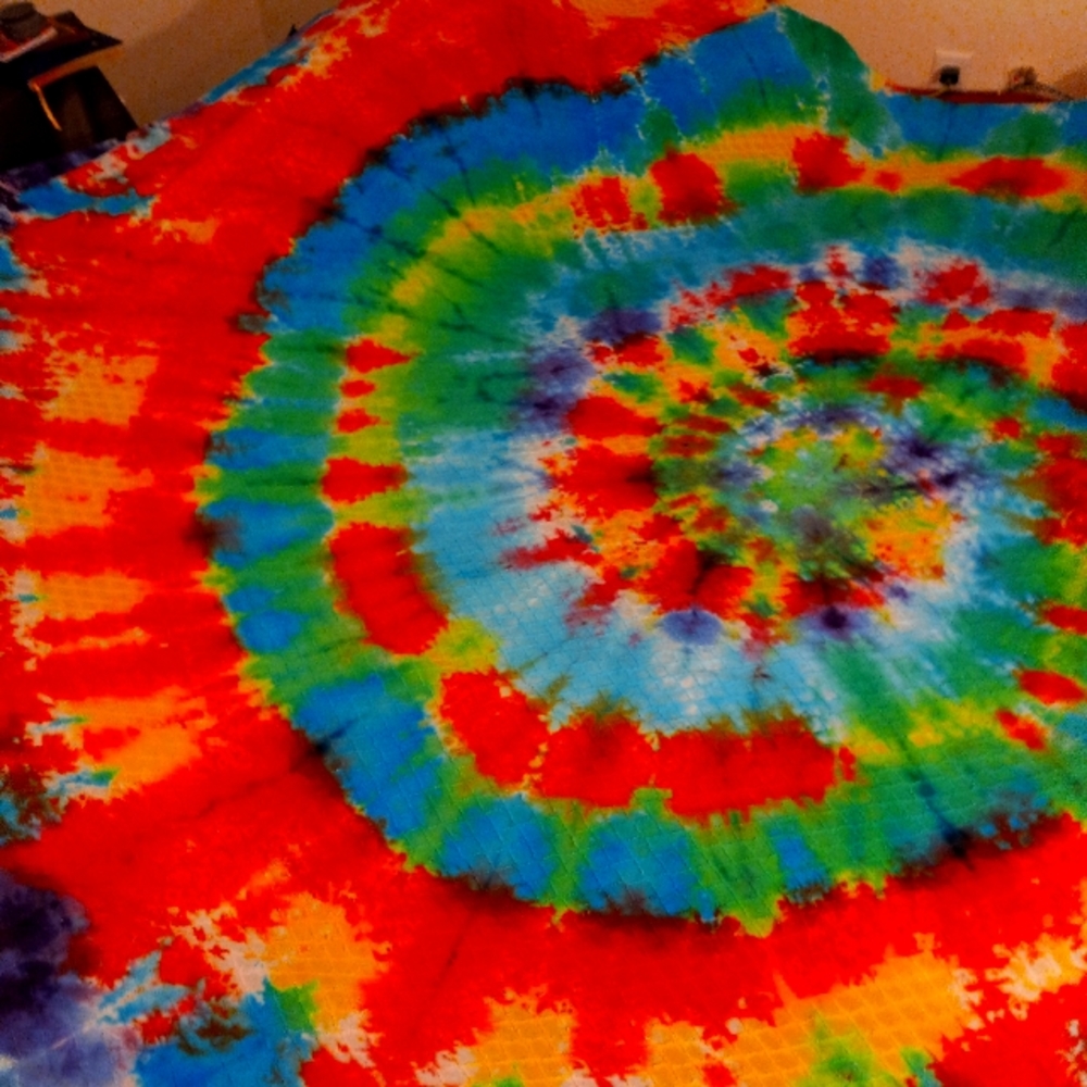 Tye dyed King size blankets